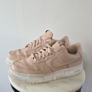 Nike Air Force 1 Women’s Low-Top Sneakers in Blush Pink Leather Size 10